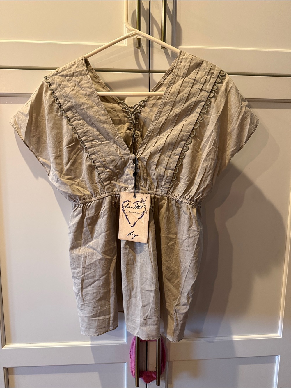 100% Cotton Love Stitch Light Beige V-Neck Pintuck Tunic large
